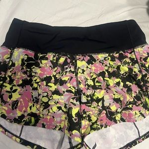 Lululemon size 4